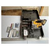 Dewalt 20 V max cordless jigsaw with extra