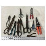 Misc tin snips, pliers, etc