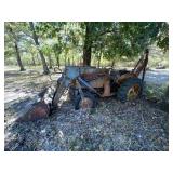 Ford 601 Workmaster Tractor w/Front End Loader