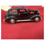 1937 Deluxe Town Sedan Die Cast Car