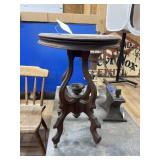 Oval End Table 23x17