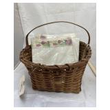 Wicker Basket w/Paper Table Cloths