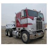 * 1984 FreightLiner Cabover