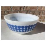 Vintage Pyrex Bowl