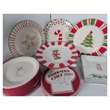 Several sets of holiday plates