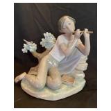 LLADRO BOY PLAYING THE FLUTE