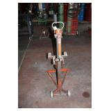 FRONT LIFT HYDRAULIC JACK