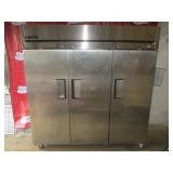 True Solid Doors Top Moutn Freezer (423)