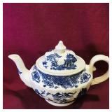 Vintage Ceramic Teapot (7 1/4" Tall)