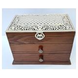 Well-Crafted & Fitted Jewelry Box;