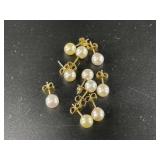 5 Pairs of pearl earrings on 14kt gold posts