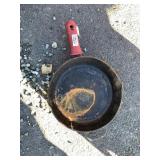 Cast iron skillet NO SHIPPING