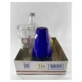 Lot including Dasboot, an art glass vase, a handma