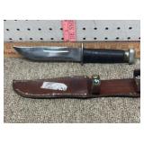 Hunting knife with sheath