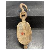 ANTIQUE BLOCK AND TACKLE WITH HOOK