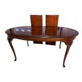 SUMTER CABINET CO. CHERRY QUEEN ANNE DINING TABLE