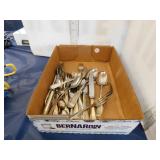 LOT MISCELLANEOUS CUTLERY