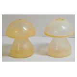 * Vintage Mushroom Salt & Pepper Shaker Set