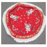 Vintage 1960ï¿½s Merry Christmas Table Topper - 36ï¿½