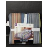 Mainstays Unopened King Multicolor Quilt