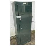 Stack-On Gun Cabinet w/ Pad Lock- 21"x10"x26"