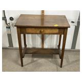 VINTAGE SMALL OAK MISSION STYLE TABLE