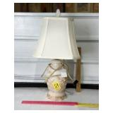 VTG. ALADDIN ALACITE TABLE LAMP