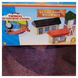 SET OF 3 BUILDINGS- Thomas & Friends