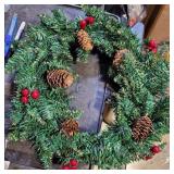 18" WREATH W/PINECONES