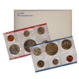 1976 United States Mint Set Original Government Pa
