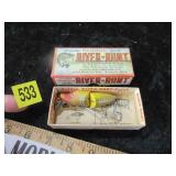 RIVER-RUNT FISHING LURE