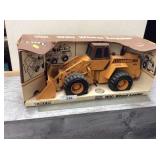 Ertl Case W30 wheel loader, 1/16