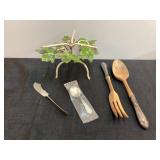 Silver Handle Salad Set, Metal Leaf Stand, etc.