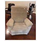 Lazy Boy Beige Recliner (Nice & Comfy)