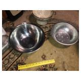 Stainless Mix Bowl & 2 Collanders