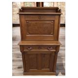 Antique Mitchell & Rammelsburg, Secretary