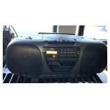 Magnavox stereo CD player