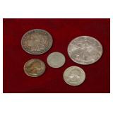 5pcs; 1885 Morgan, 2004 Silver Eagle, 2 Quarters