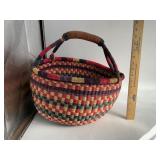 ROUND WOVEN BASKET