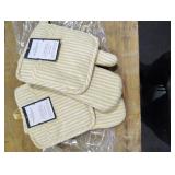 THRESHOLD OVEN MITT AND POTHOLDER SET 2 PAIR. New