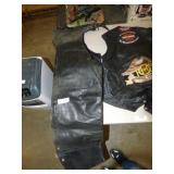 MENS SIZE LARGE LEATHER MOTORCYCLE RIDING CHAPS