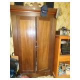 ANTIQUE WARDROBE & CONTENT