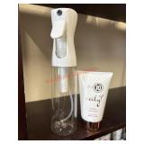 Itï¿½s a 10 Curl Cream and Spray Bottle Combo