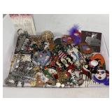 Pins and Brooches Lot (room3)