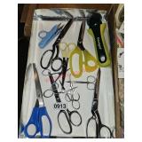 Crafting Scissors (craft room)