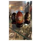 Oriental decorative eggs with stands