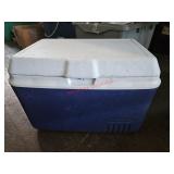 Rubbermaid cooler