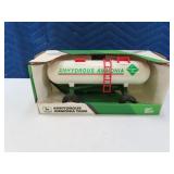 boxed 1990 ERTL Ammonia John Deere 11" Accessory