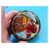 Handpainted UKRAINE 3" Stash Santa Box NICE