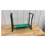 Yard kneeler